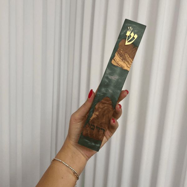 בתי מזוזה אפוקסי ועץ זית בצבע ירוק כהה