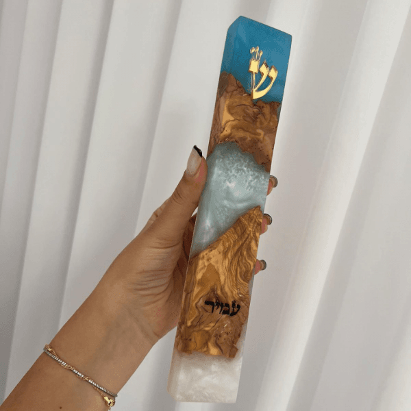 ⁦בתי מזוזה אפוקסי ועץ זית בצבע לבן פנינה⁩ – תמונה ⁦4⁩