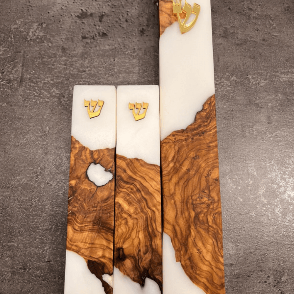 ⁦מזוזות בעבודת יד עשויות שרף אפוקסי ועצי זית⁩ – תמונה ⁦5⁩