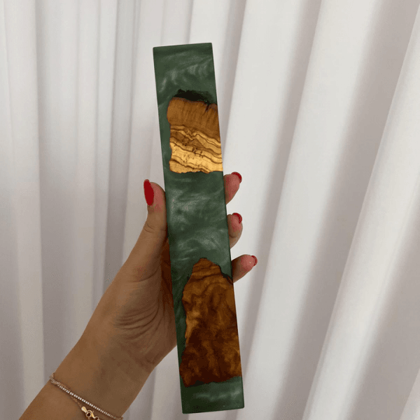 ⁦בתי מזוזה אפוקסי ועץ זית בצבע ירוק כהה⁩ – תמונה ⁦2⁩