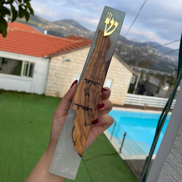 ⁦בתי מזוזה אפוקסי ועץ זית בצבע ירוק בהיר⁩ – תמונה ⁦4⁩
