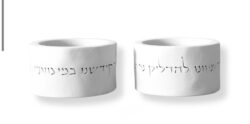 ⁦פמוטי בטון נמוכים דגם גלי- לבן⁩ – תמונה ⁦3⁩