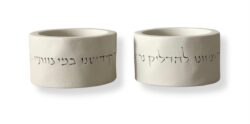 ⁦פמוטי בטון נמוכים דגם גלי- שמנת⁩ – תמונה ⁦3⁩
